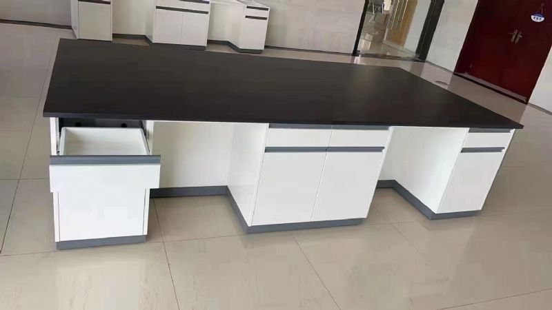 實(shí)驗(yàn)臺